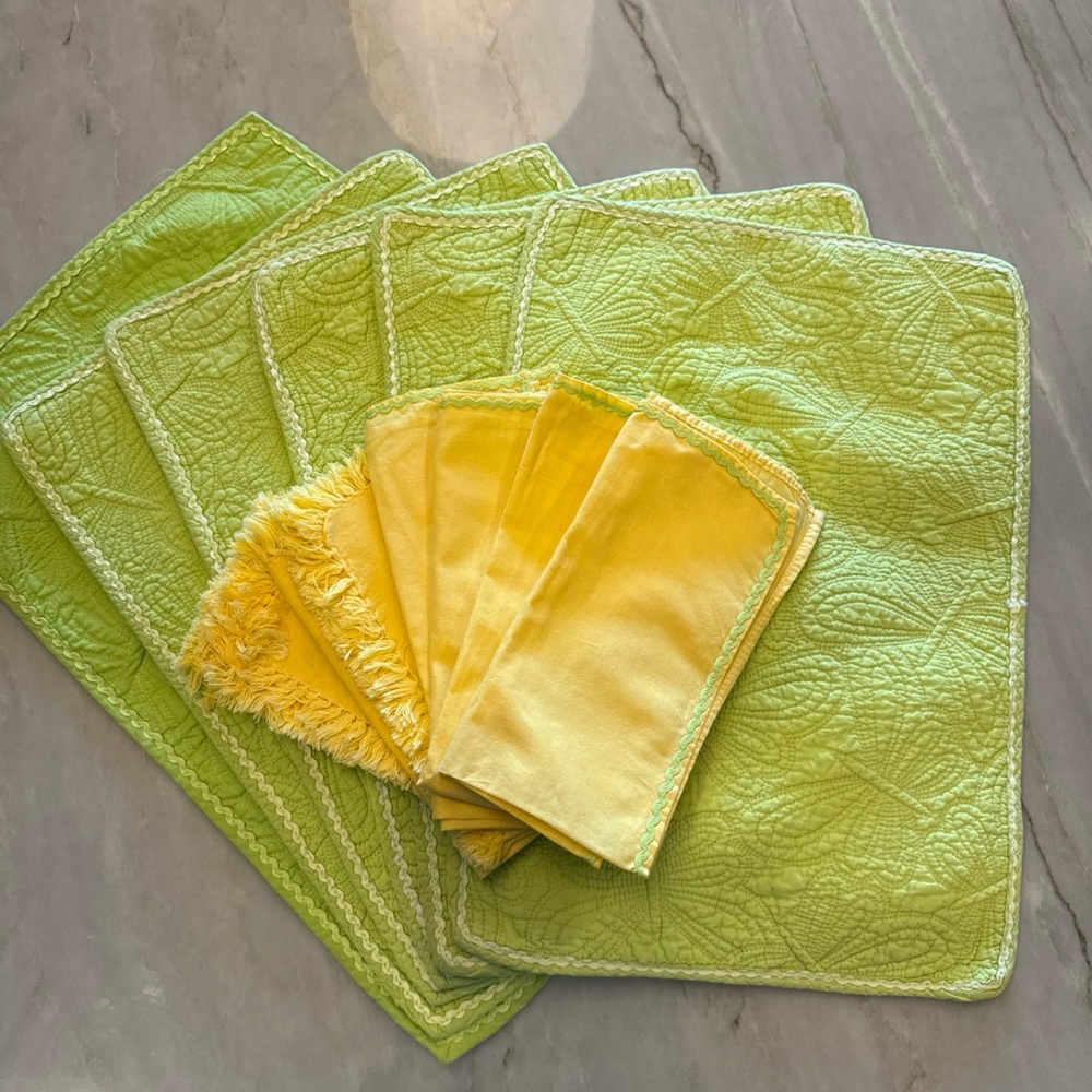 VTG Set 6 Butterfly Matelasse Reversible Placemats & Napkins Lime Yello Nobility